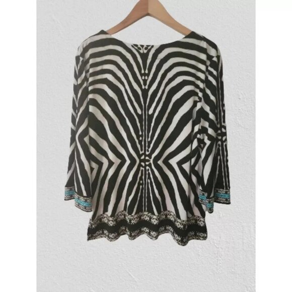 Women's Petite Zebra Embellished 3/4 Sleeve Split Neck Polyester Tunic Top PXL - Picture 2 of 6